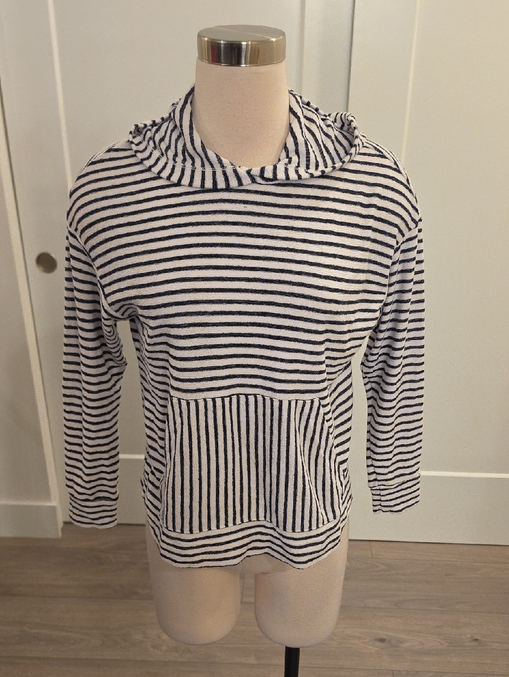 Sundry women’s Black & White Striped Hoodie Top size XS new with tags